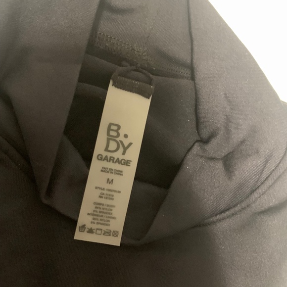 B.DY garage mock neck top in colour BLACK - Picture 2 of 4
